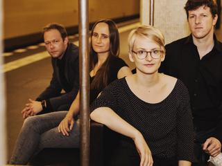 Veranstaltungen in Chemnitz - Stadtstreicher - Kammermachen XIII: Fee Stracke - Instrumental Chairs Veranstaltungen in Chemnitz - Stadtstreicher - Kammermachen XIII: Fee Stracke - Instrumental Chairs