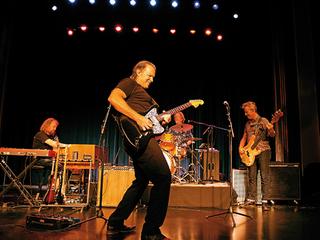 Veranstaltungen in Chemnitz - Stadtstreicher - Tommy Castro & The Painkillers: Killin` It Live Tour Veranstaltungen in Chemnitz - Stadtstreicher - Tommy Castro & The Painkillers: Killin` It Live Tour